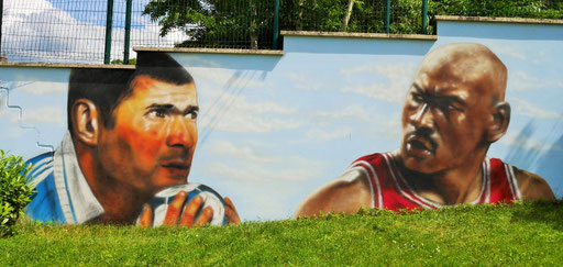 fresque représentant des portraits de sportif au CEF de Châtillon-sur-seine de Coron Thibaud