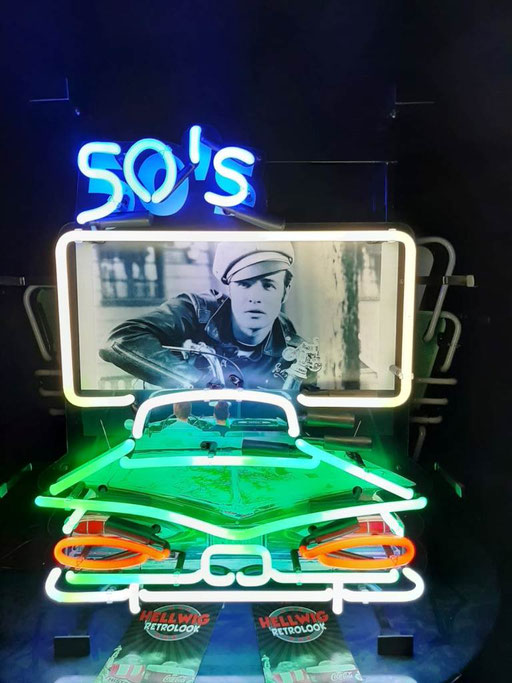 50`s neon signs