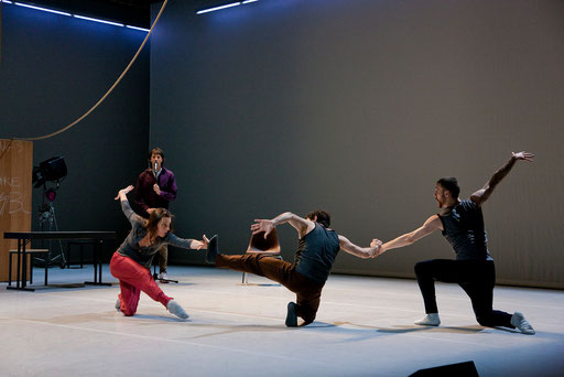 Theatrical Arsenal 2 - by William Forsythe; dancers: David Kern, Roberta Mosca, Ander Zabala, Cyril Baldy; photo: Sylvio Dittrich
