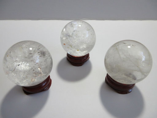 ☆＜丸玉＞虹入りヒマラヤ水晶