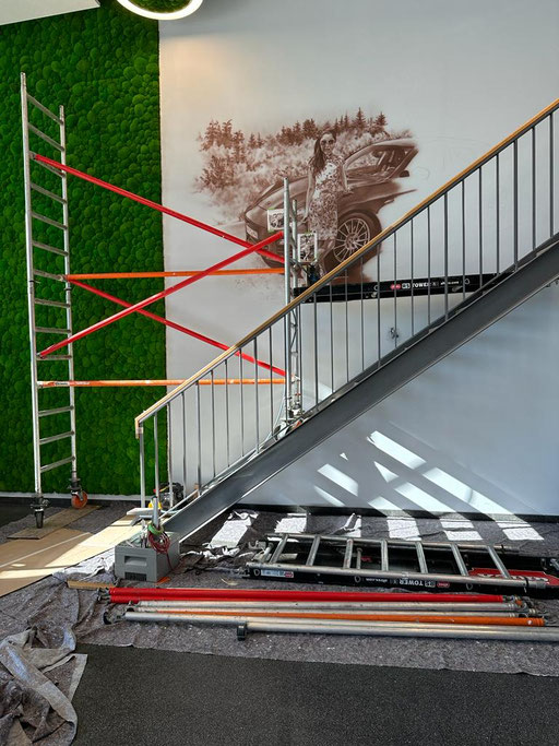 Wanderwege im Wohnzimmer als Illusionmalerei auch für schöner Wohnen der eigenen Lebensräume gemalt