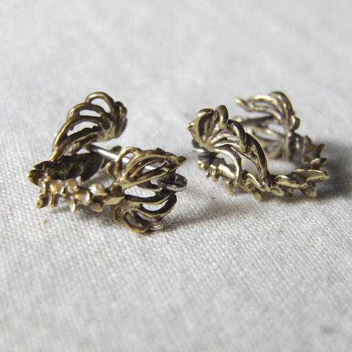 監　魚　ピアス