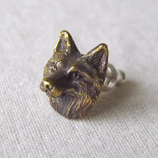 EmiriA　見つめるキツネピアス