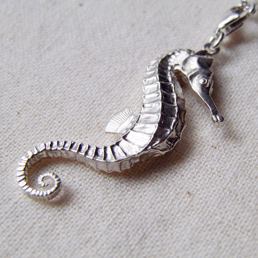 YUJI ISHII　hippocanpus pendant