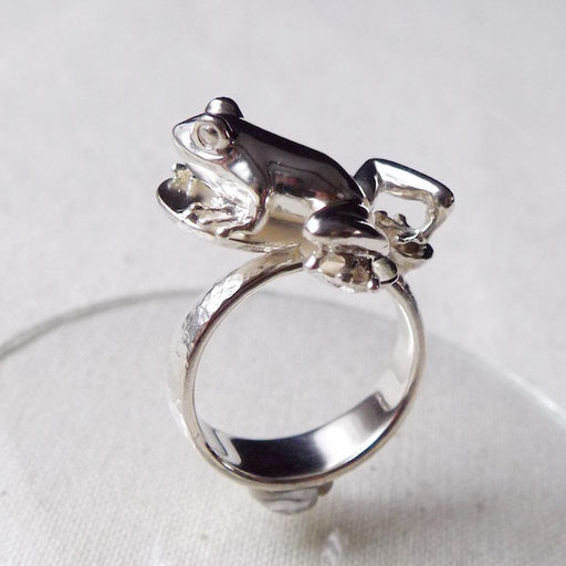YUJI ISHII　frog ring