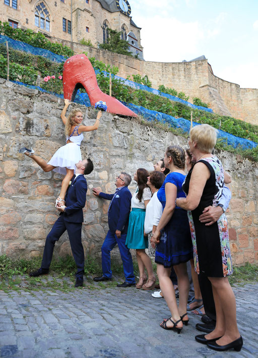 Hochzeitsfotografie: Brautpaar am Marburger Schloss