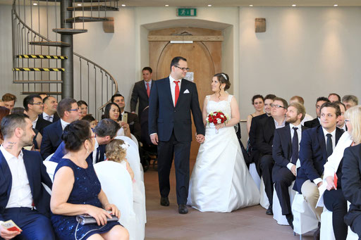Hochzeit: Auf dem Weg zum Altar