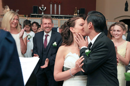 Hochzeit: Der Kuss "danach"