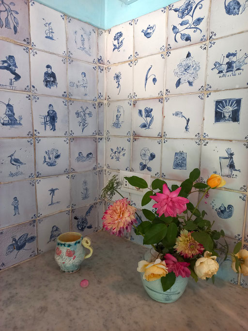 la fabbrica delle piastrelle