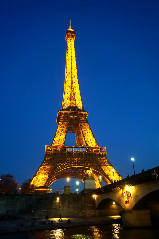 Wow !! Paris bei Nacht