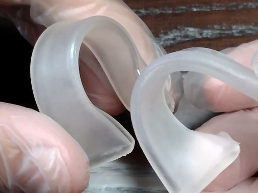 シリコーン素材で作る