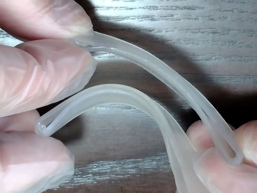 軟らかい材料で作る
