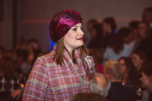 Hut Couture Anja Kaninck / Rotary Club · fashionshow / Baskenkappe · Barett · Turban · 30er · Melousine · Abendmode  / Hamburg