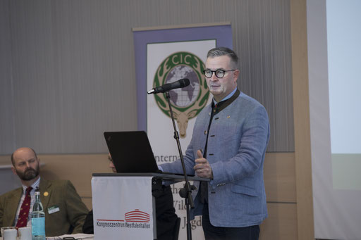 Dr. Albert Weiler, MdB (re. im Bild)