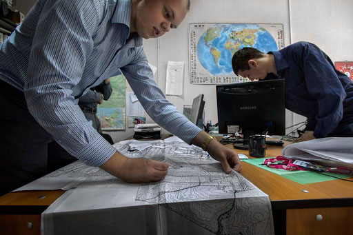 Specialists of the energy efficiency department of UCEE company, Alexandr Rusalev (on the left in the photo) and Anton Gilev, working on the project of heat scheme development in UCEE offices.
