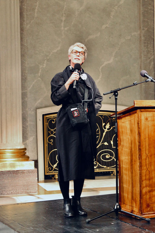 Kostümchefin der Staatsoper Unter den Linden, Frau Wentsch