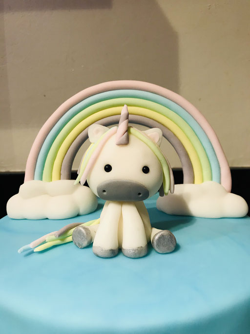 Unicorn, regenboog,  fondant, botercreme kinderverjaardag, Verjaardagstaart, taart