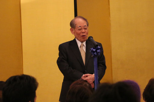 来賓あいさつ(愛媛県ホッケー協会会長 蔵原一郎先生)