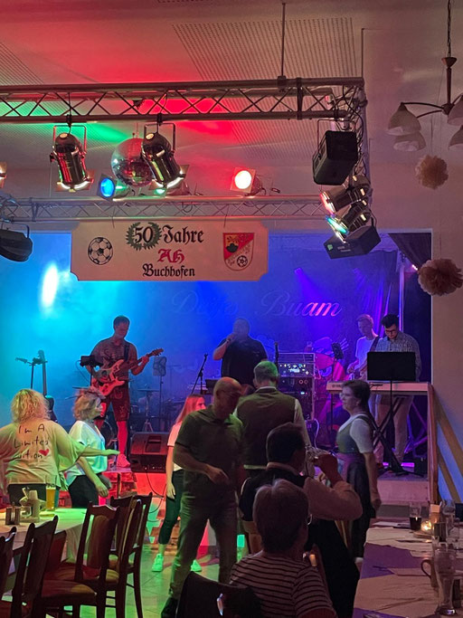 Partyband Stimmungsband für Volksfeste Faschingsball Oktoberfest, Partyband, Stimmungsband , Oktoberfest, Volksfest, Faschingsball, Partyband aus Bayern, Stimmungsband aus Bayern, Partyband aus Niederbayern, Stimmungsband aus Niederbayern 