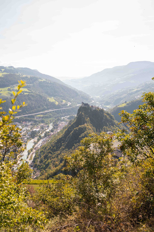 ON THE CHESTNUT TRAIL FROM FELDTHURNS TO KLAUSEN, Eisack Valley - South Tyrol ©Lena Sulzenbacher