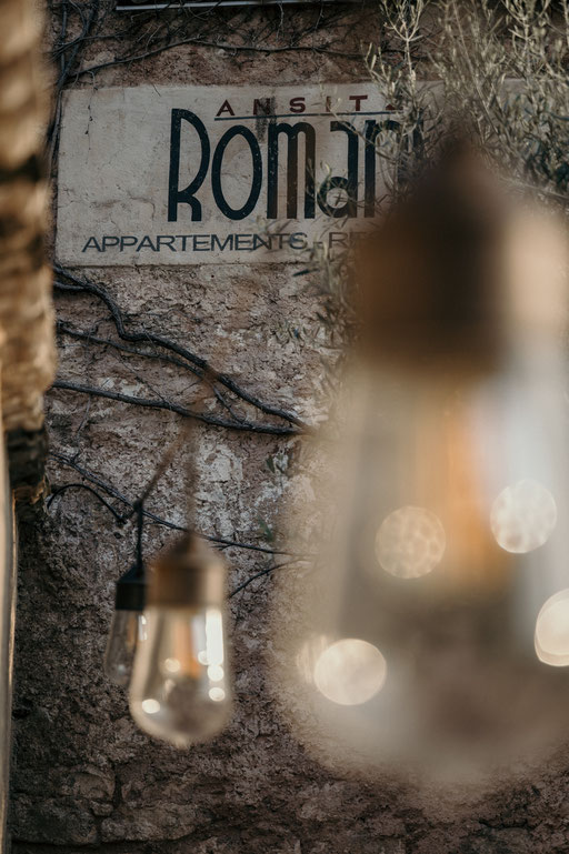 ANSITZ ROMANI - characterful hideaway • Tramin on the South Tyrolean Wine Road - Italy • Member of Mountain Hideaways ©Marika Unterladstätter