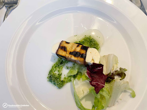 Vorspeise: Gegrillte Aubergine mit Feta