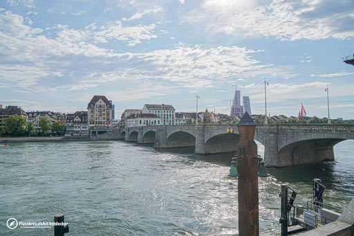 Eine der acht Brücken in Basel