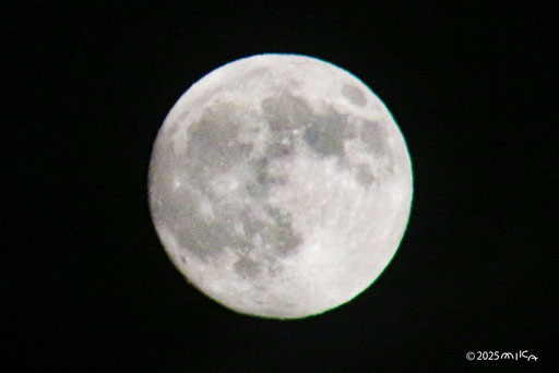 2025年の十五夜（2025年10月6日）少し雲のある日