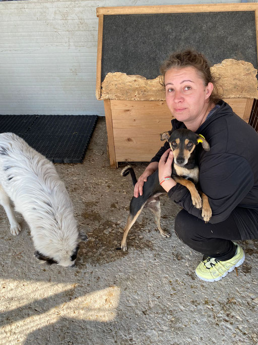 ... und Iliana mit Don Juan betreiben das Tierheim mit viel Herzblut.