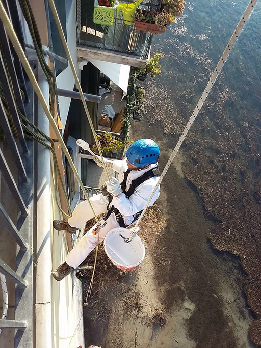 ritocco pittorico facciata esposta sul fiume
