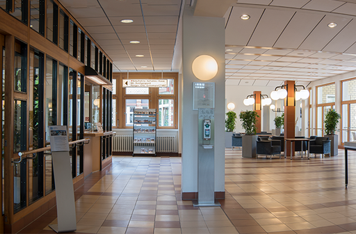 Foyer des St. Marien-Krankenhauses Berlin Lankwitz