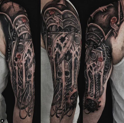 Josh Vangore Tattoo DarkArt Horror Warhammer 40k Tätowierung Rüstung Rüstungsplatte Emperor Space Marines 