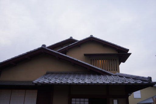 千葉での家づくり-千葉県-千葉市-注文住宅-一級建築士事務所-設計事務所-建築家-高性能住宅-高断熱高気密-heat20g2-耐震等級3-許容応力度設計-断熱等級6-長期優良住宅-住まい-家-木造-木の家-木箱プロジェクト-難しくない家-断熱等級6（UA値0.46｜HEAT20 G2～G3水準）-耐震等級3（許容応力度設計）-値0.7以下（気密性能／中間測定時）-長期優良住宅対応-一次エネルギー消費量等級6／ZEH対応可／BELS評価対応可-高耐久仕様