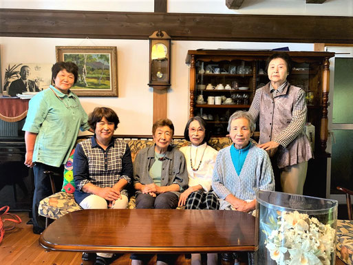 ふさすぐりの会　現在の会員そろっての集合写真