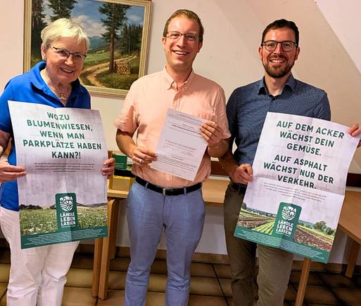  von links: Ulrike Kraft Alt (NABU Karlsbad-Waldbronn, 1. Vorsitzende) Christian Stalf (Bürgermeister von Waldbronn), Johannes Enssle (NABU-Landesvorsitzender) 