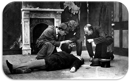 Sherlock Holmes se penche sur un cadavre