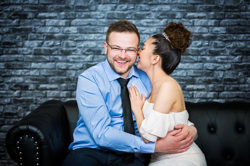 Verlobungsbilder, Engagementshooting vom Hochzeitsfotografen mit Fotostudio in Wittenberge (Prignitz).