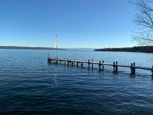 Ausblick auf den Ammersee und die Berge am 1.1.2022; Foto Peter J. Hoffmann