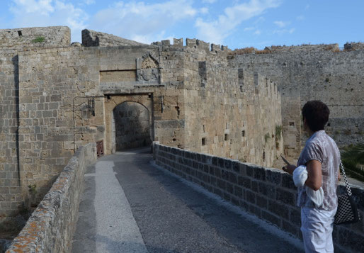 une des entrées fortifiées donnant accès à l'intérieur