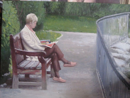 Leyendo en el jardín