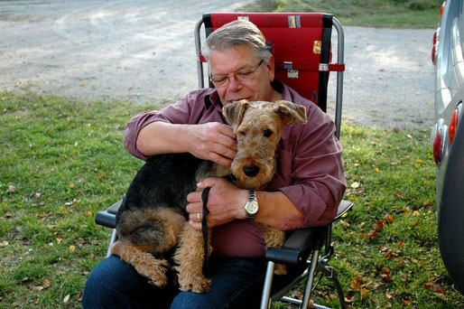 schööön, hier bin ich Schoßhund, hier darf ich's sein