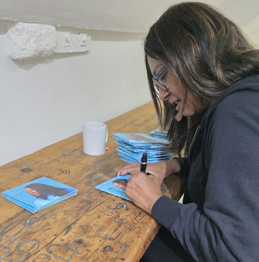 Dee C Lee signing the exclusive Tour Edition CD