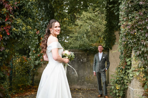 Paarbilder Frau im Focus Standesamt Hochzeitsfotograf Berlin Hochzeit im Herbst www.studio-tow-7.de