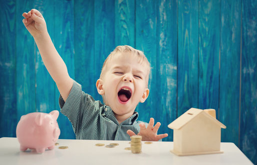 Familie; Wohlstand; Finanzen; Finanzbildung in Familie; Geldbildung; Sparen; Eltern; Vorbild Geld; Geld; Lebensqualität