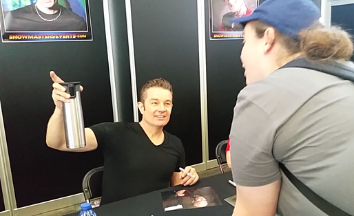 Getting an autograph of James Marsters at Comic Con Amsterdam