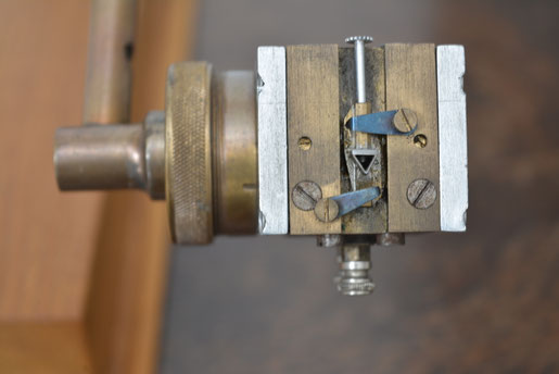 DAVEY pickup Triangular needle port for Bamboo Fibre needles