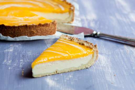 Snickers-Käsekuchen ein Muss auf der Kaffeetafel