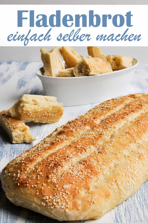 Fladenbrot kann man ganz einfach selber machen. Bei diesem Rezept passen zwei große Fladenbrote nebeneinander auf ein Backblech, d.h. man kann 2 dieser Brote in einem Rutsch backen, perfekt für Partys, Grillsaison etc. Z.B. aus dem Thermomix