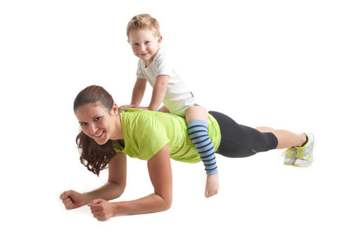 Mamaita Training Training mit Kind mit Baby nach Schwangerschaft Beckenboden schonend