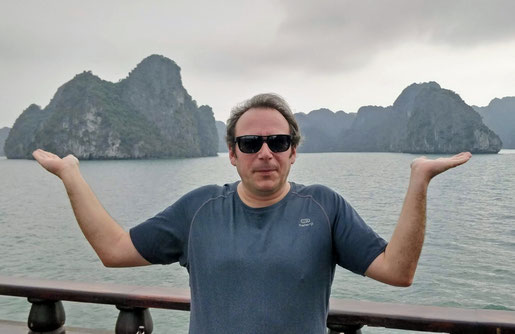 Nico, le frère de Madame Gloubi, vous présente...la baie de Tu Long !